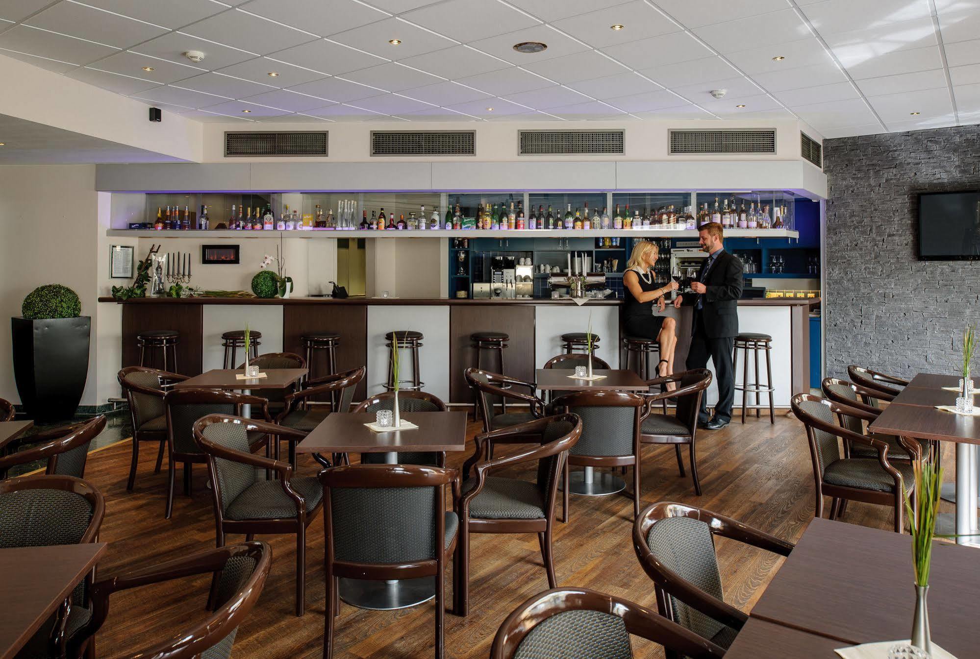 Amedia Boardinghouse Frankfurt Airport Hotel Raunheim Buitenkant foto